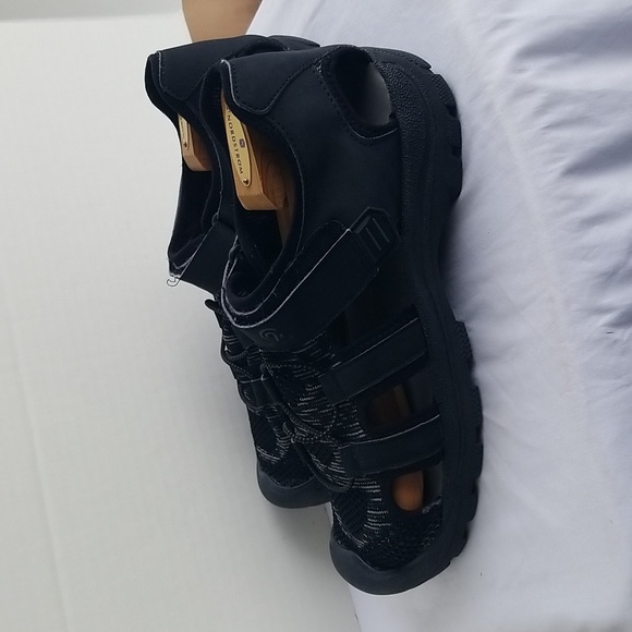 Champion Hiking Sandals 12 - Picture 3 of 9